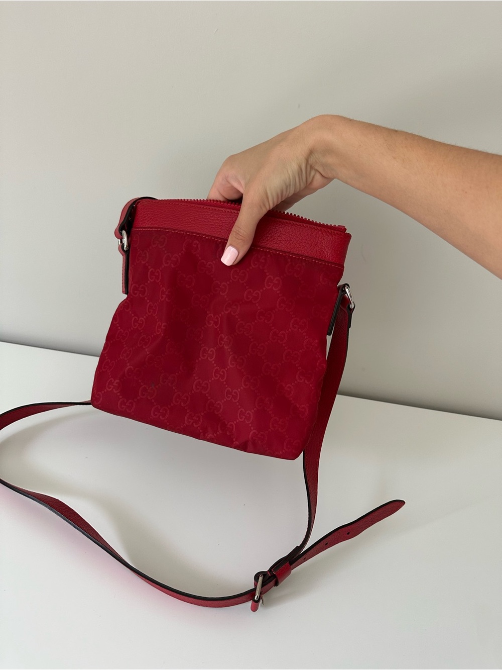 Gucci Red Monogram Small Crossbody Bag - Picture 5 of 13